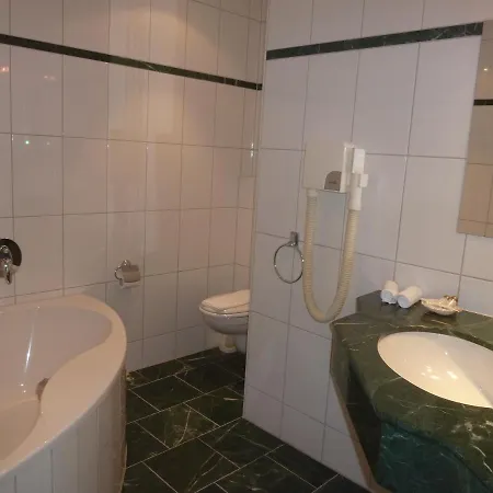 Schoen 3* Ruedesheim am Rhein