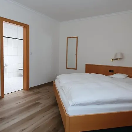 Schoen Rüdesheim am Rhein