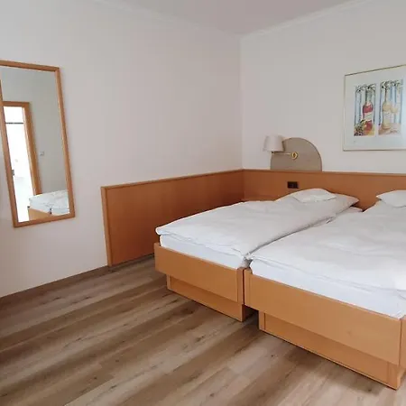 Schoen Hotel
