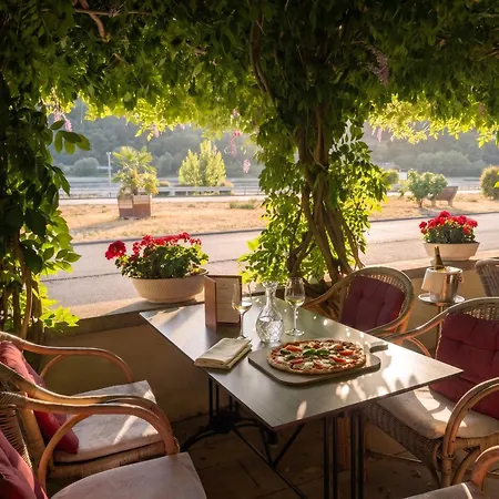 Hotel Schoen