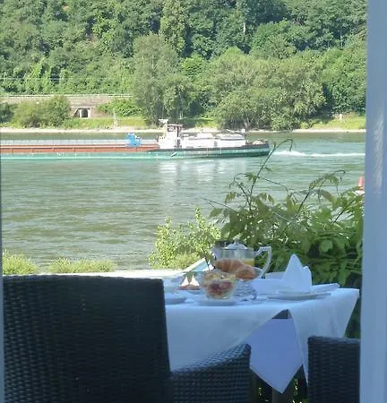 Schoen Am Rhein فندق 3*