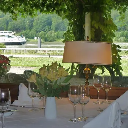 Schoen Am Rhein فندق روديسهايم ام رين
